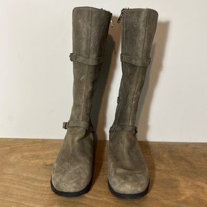 NWOT Teva Tall Leather Side Zip Boots